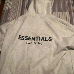 Essential hoodie